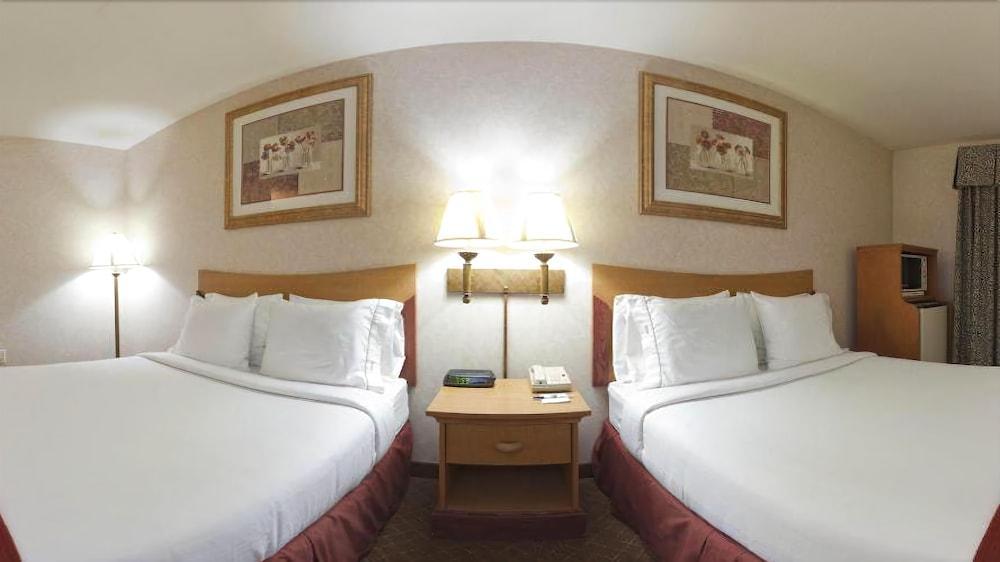 Holiday Inn Express & Suites Tracy By Ihg Esterno foto