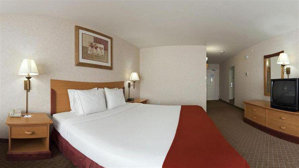 Holiday Inn Express & Suites Tracy By Ihg Esterno foto
