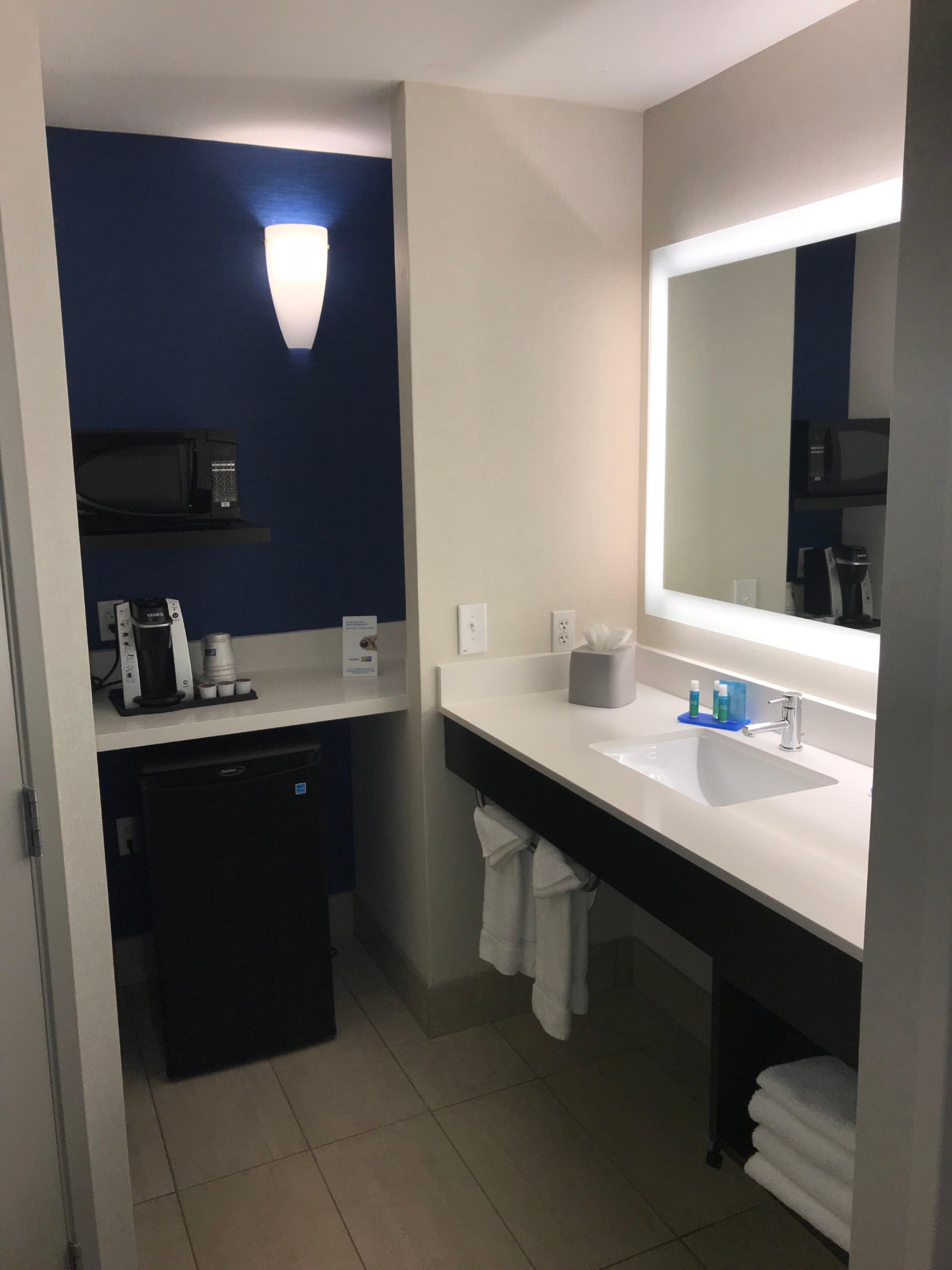 Holiday Inn Express & Suites Tracy By Ihg Esterno foto
