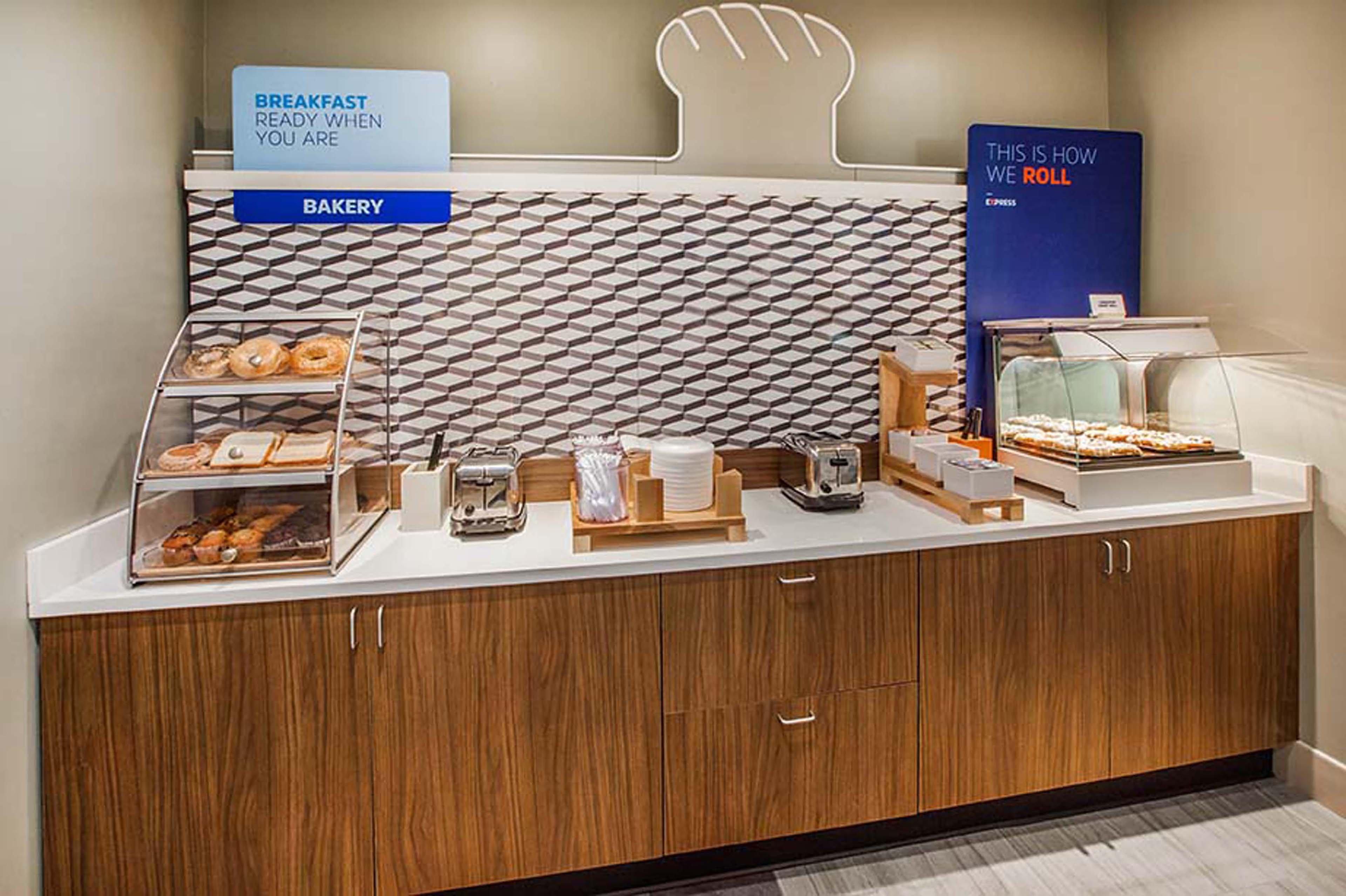 Holiday Inn Express & Suites Tracy By Ihg Esterno foto