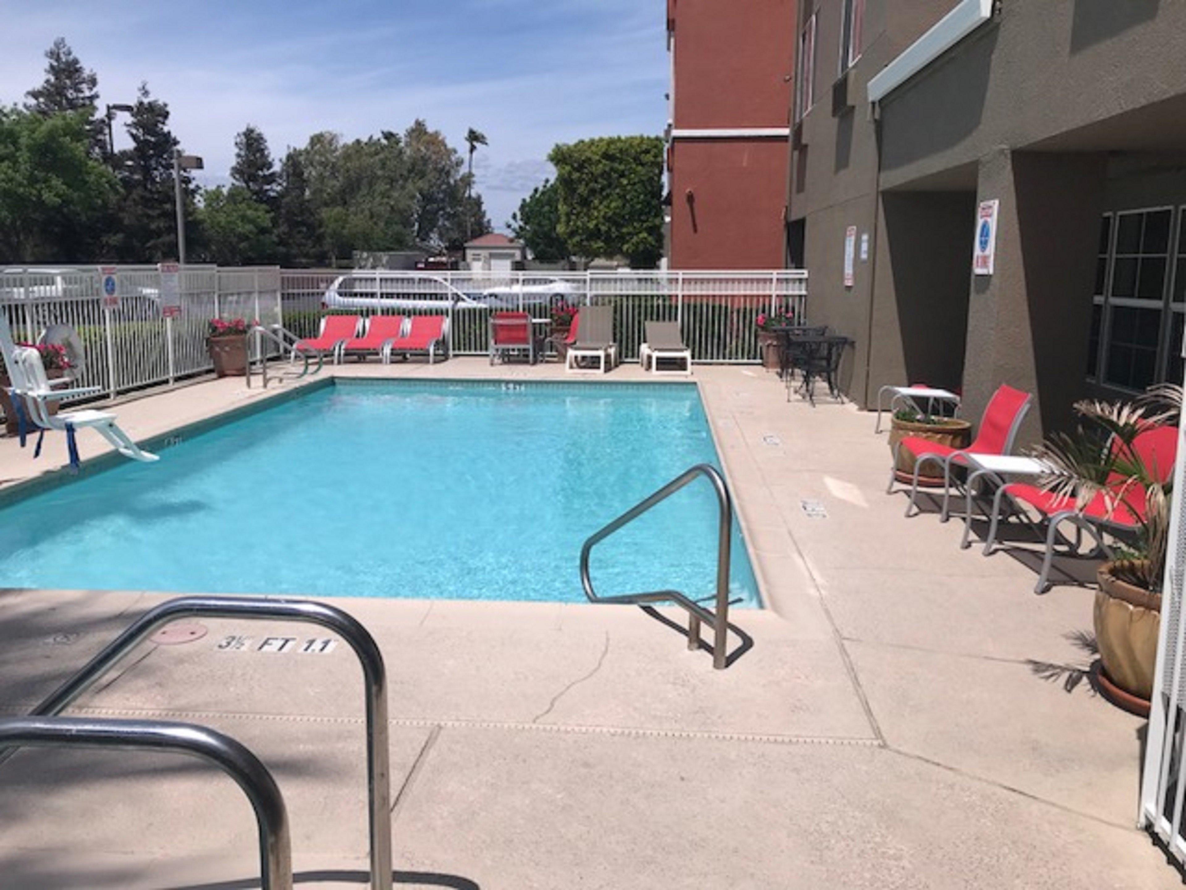 Holiday Inn Express & Suites Tracy By Ihg Esterno foto
